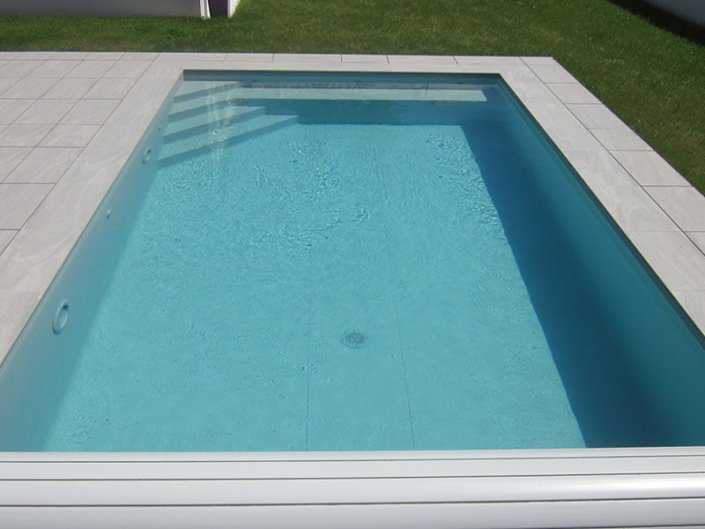 Piscine en béton armé Aquafeat 8x4m - Rêve de Piscine & Spa à Nantes Carquefou La Baule Loire Atlantique (44)