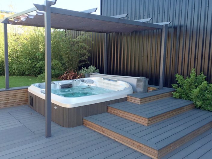 Spa Jacuzzi semi encastré à Saint Brévin Les Pins - Rêve de Piscine & Spa à Nantes Carquefou La Baule Loire Atlantique (44)