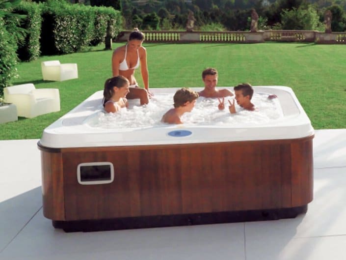 Profile - Gamme Italian Design - Spa Jacuzzi® - Rêve de Piscine & Spa Nantes Carquefou La Baule (44)